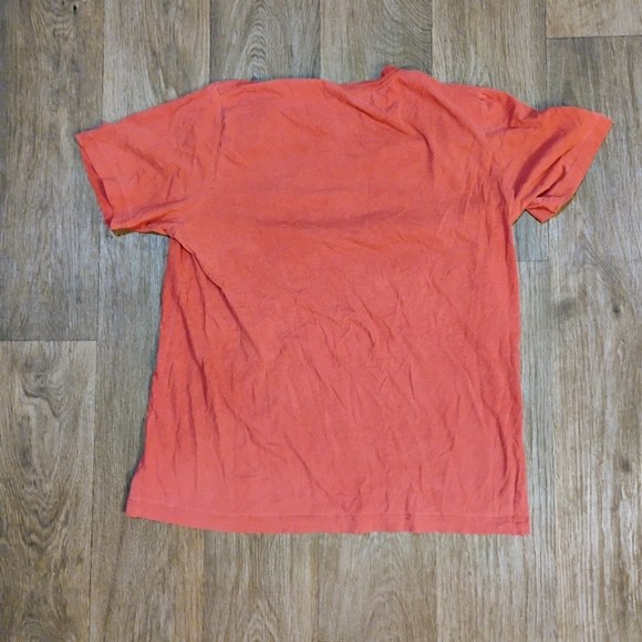 Alfa Romeo with the the Quadrifoglio (four-leaf clover) Red T-shirt. - Picture 5 of 9